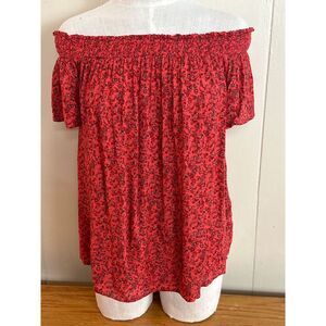 Old Navy Top Women's‎ Medium Off Shoulder Floral